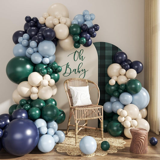 P0L0 B34R BALLOON GARLAND