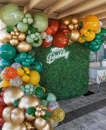 L!0N KING BALLOON GARLAND