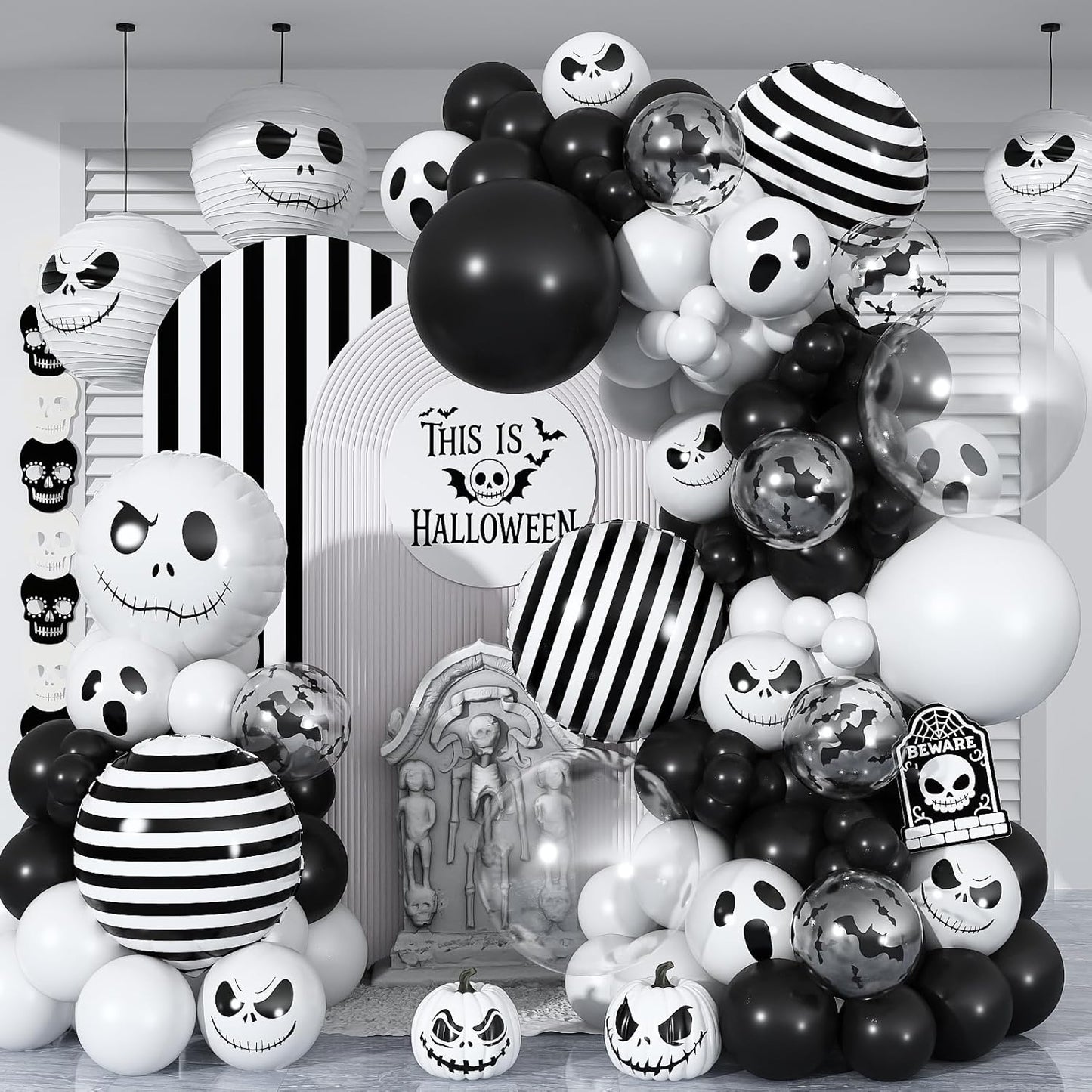 J4CK CHR!STMAS BALLOON GARLAND